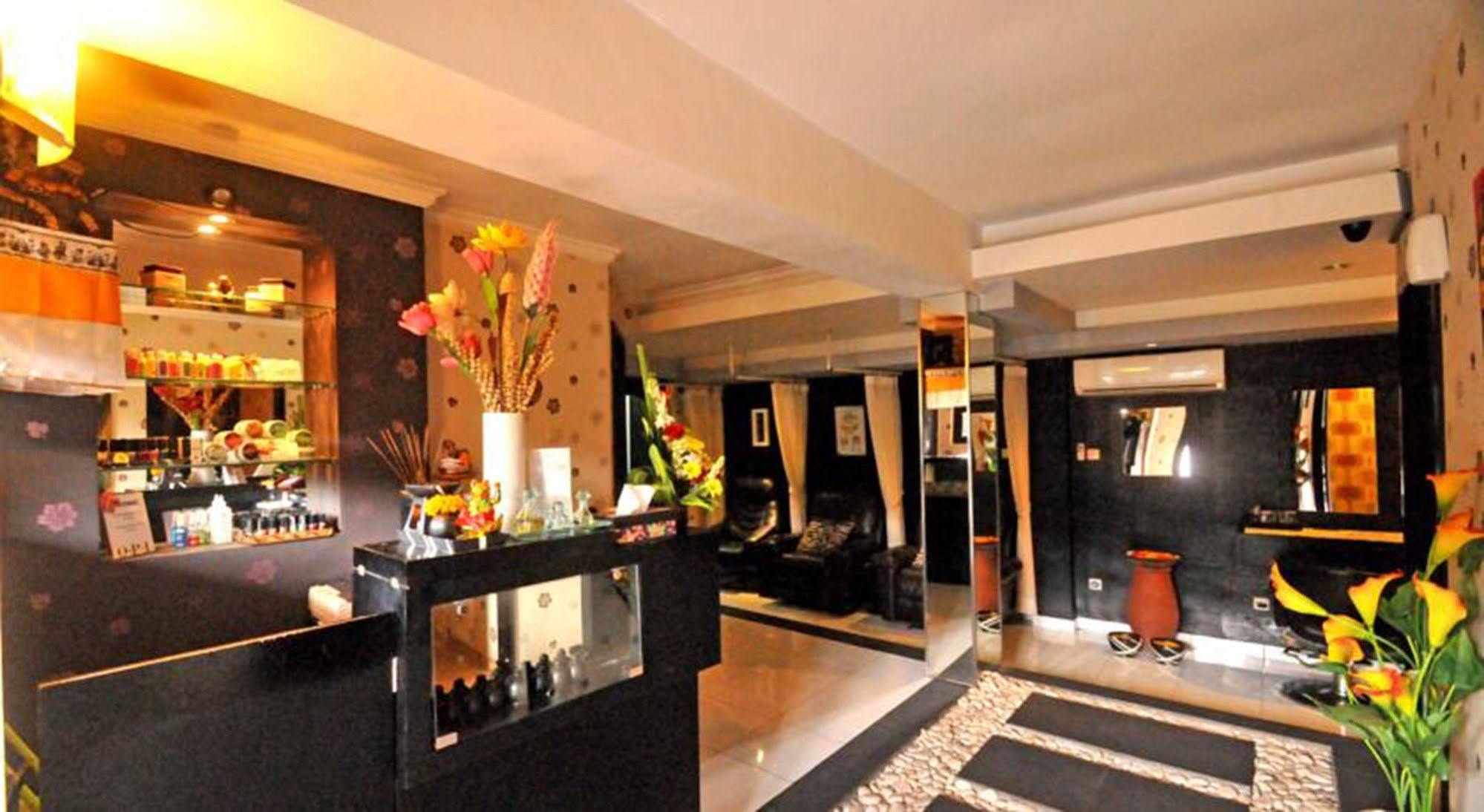 Arya Hotel & Spa กูตา ภายนอก รูปภาพ