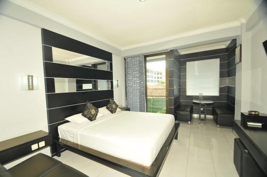 Arya Hotel & Spa กูตา ภายนอก รูปภาพ